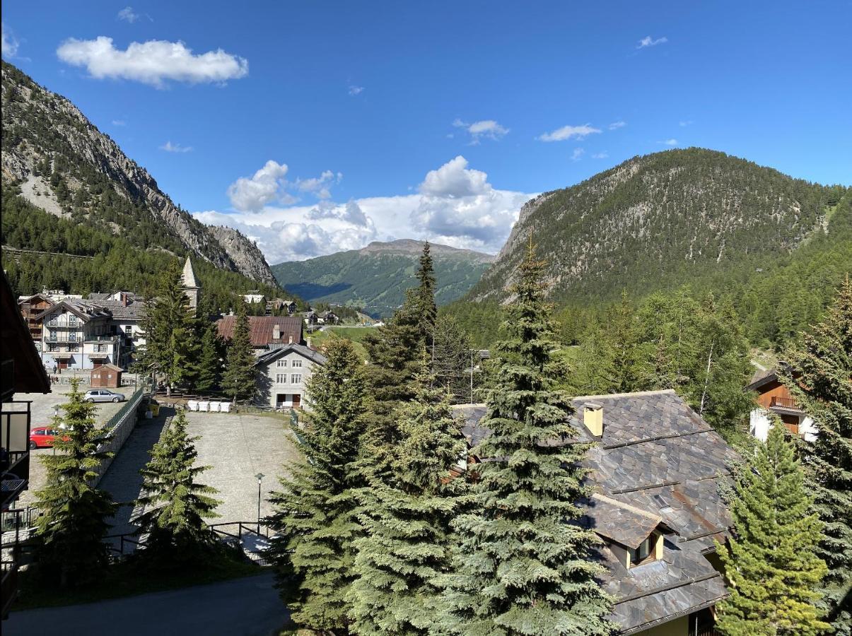 Hotel Chalet Della Luna Attenzione Lavori Di Ristrutturazione In Corso Impalcatura à Clavière Extérieur photo