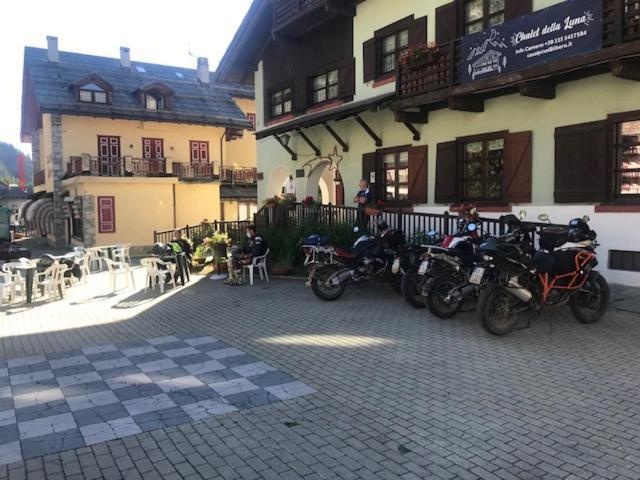 Hotel Chalet Della Luna Attenzione Lavori Di Ristrutturazione In Corso Impalcatura à Clavière Extérieur photo